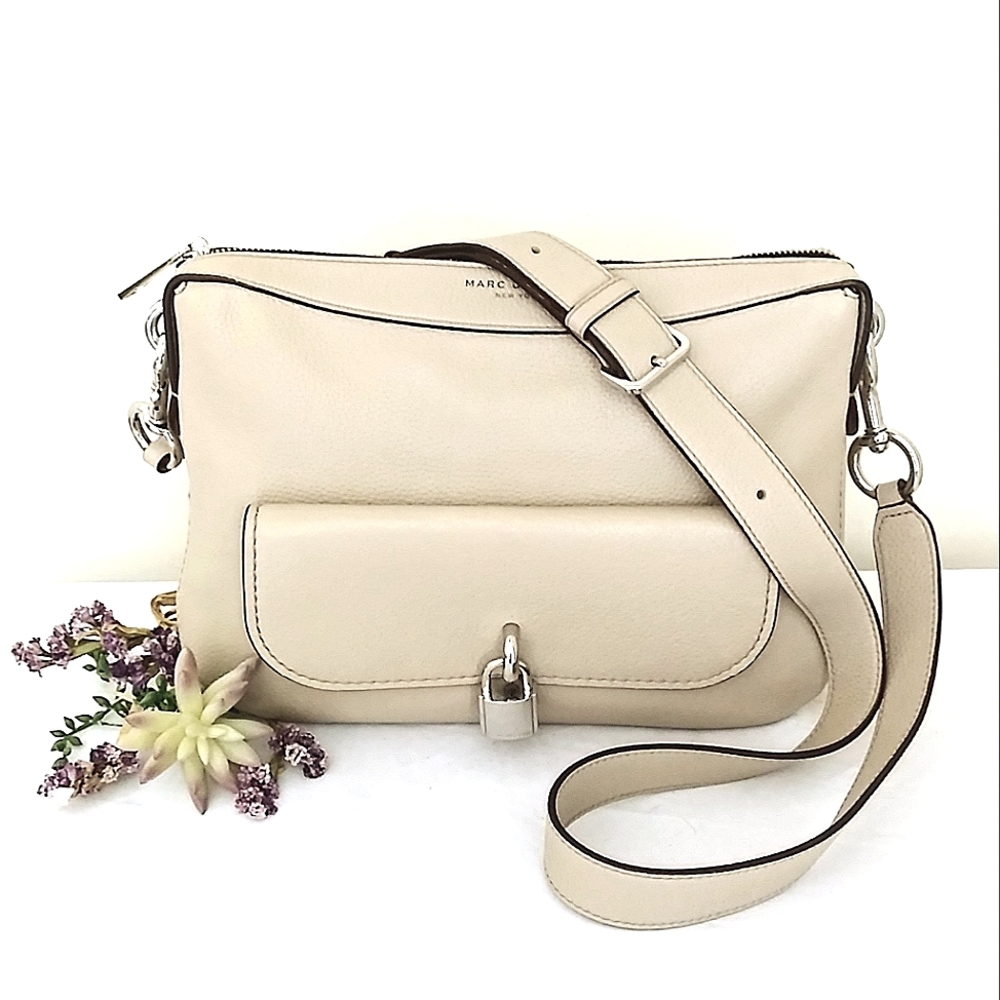 🦋NWOT Marc Jacobs Lock That messenger bag